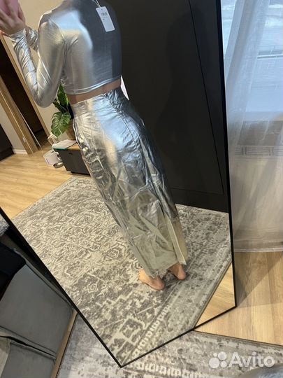 Металлическая юбка и топ