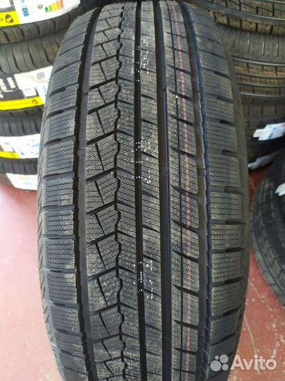 Roadmarch Snowrover 868 185/65 R15 88H