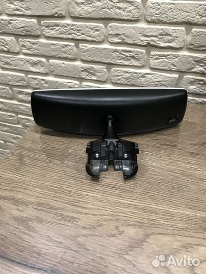 Оригинальное зеркало на ваг