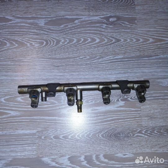 Рейка топливная (рампа) Audi