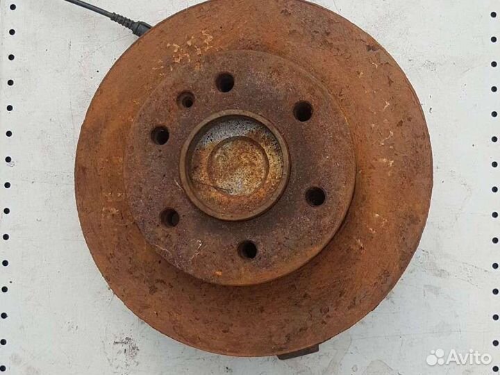 Поворотный кулак правый Sprinter W906