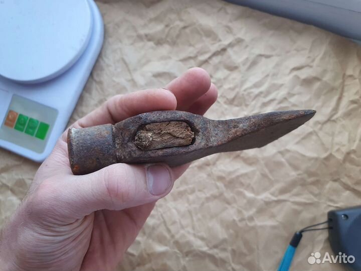 Редкий топор молоток