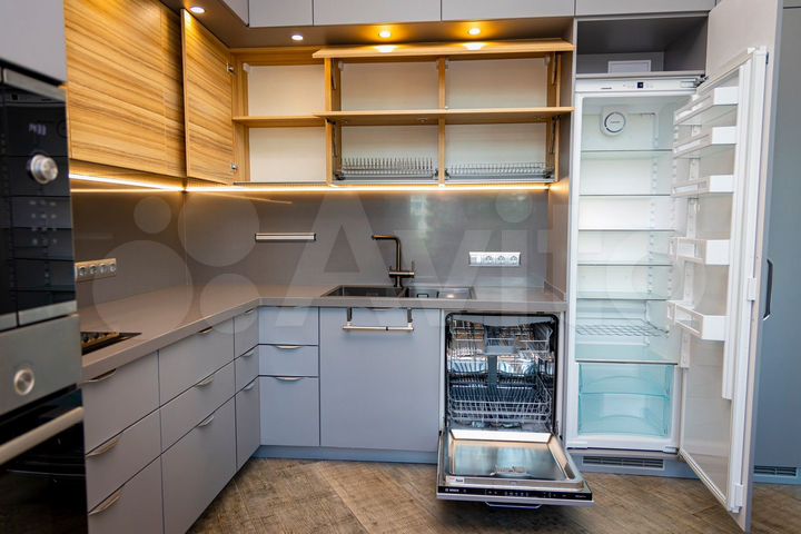 4-к. квартира, 150 м², 3/8 эт.