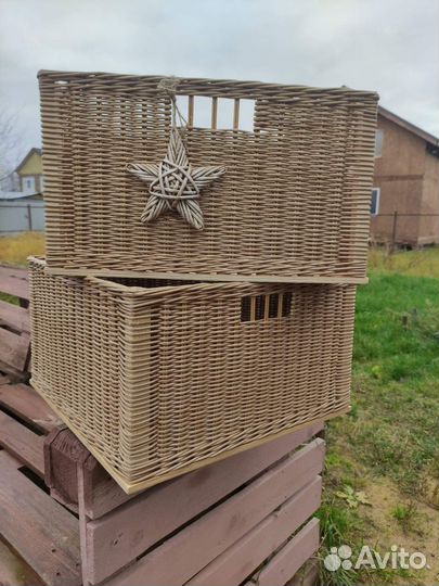 Корзина плетеная из бумажной лозы