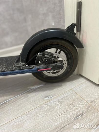Самокат взрослый электрический бу Tribe