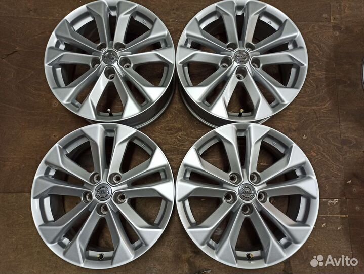 Диски 17 5х114,3 ET45 оригинал Ниссан из Японии