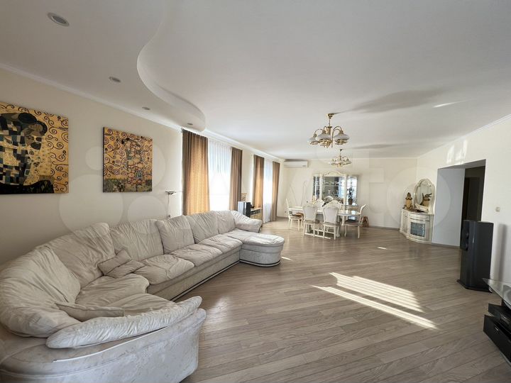 4-к. квартира, 220 м², 14/14 эт.