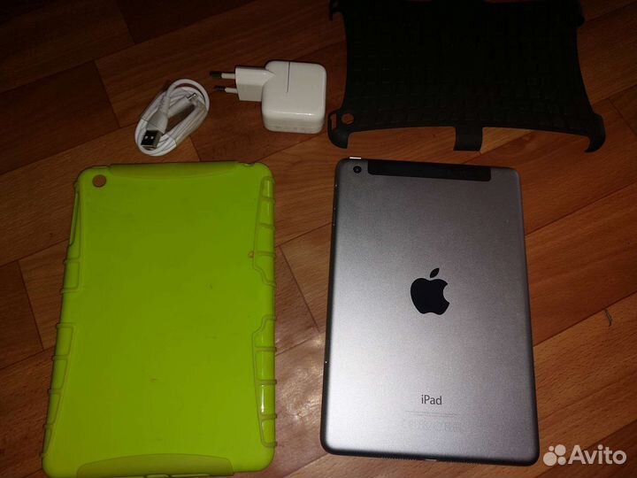 iPad mini 3 cellular отличный
