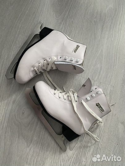 Коньки для фигурного катания