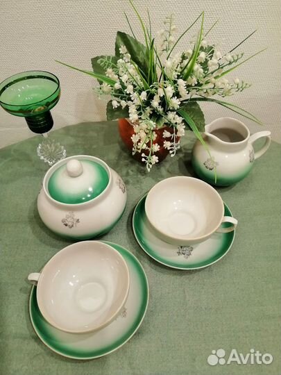 Части сервиза Дулево