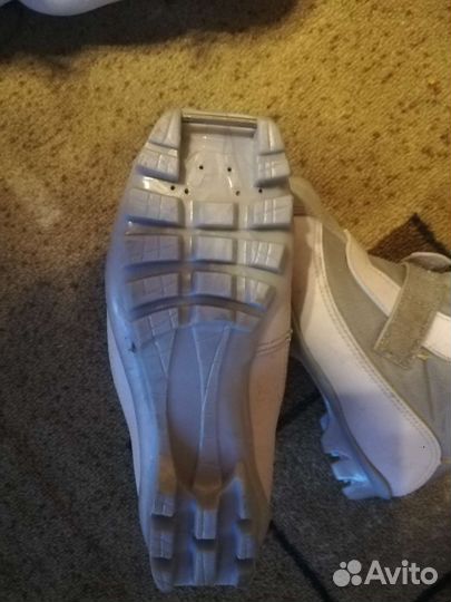 Лыжные ботинки