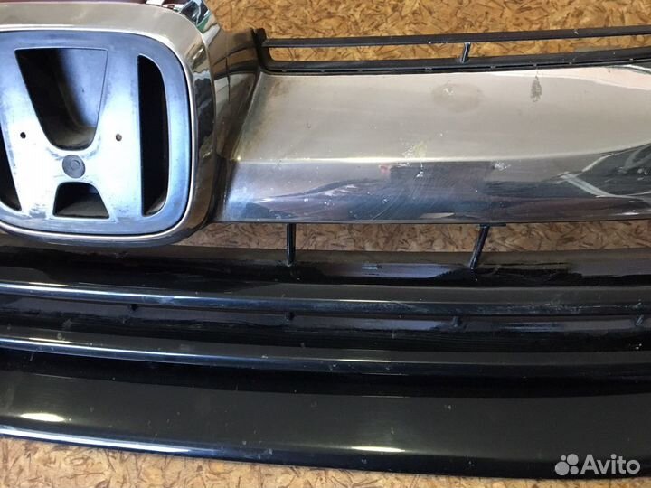 Решетка радиатора Honda Cr-v 5 (16-н. в)