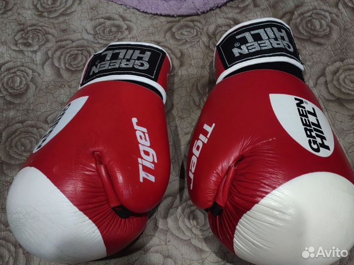 Боксерские перчатки 10 oz green hill