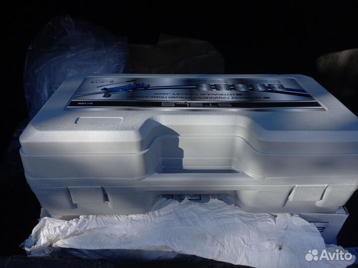 Новый домкрат подкатной 2 т stels в кейсе