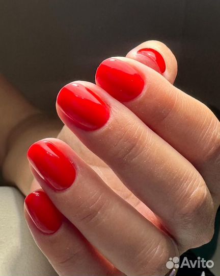 Маникюр педикюр