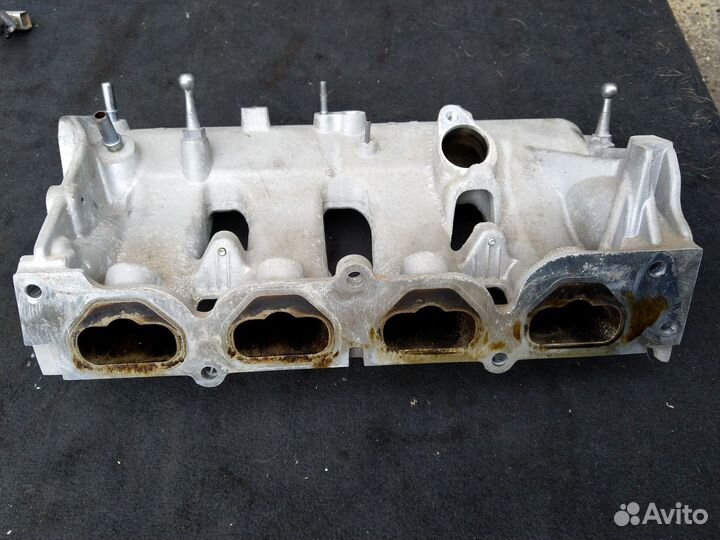 Коллектор впускной 8201234479