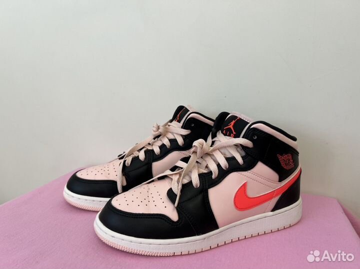 Кроссовки Nike Air Jordan 1 Mid GS 