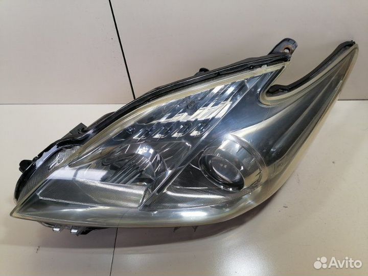 Фара левая Toyota Prius ZVW30 2zrfxe 2013