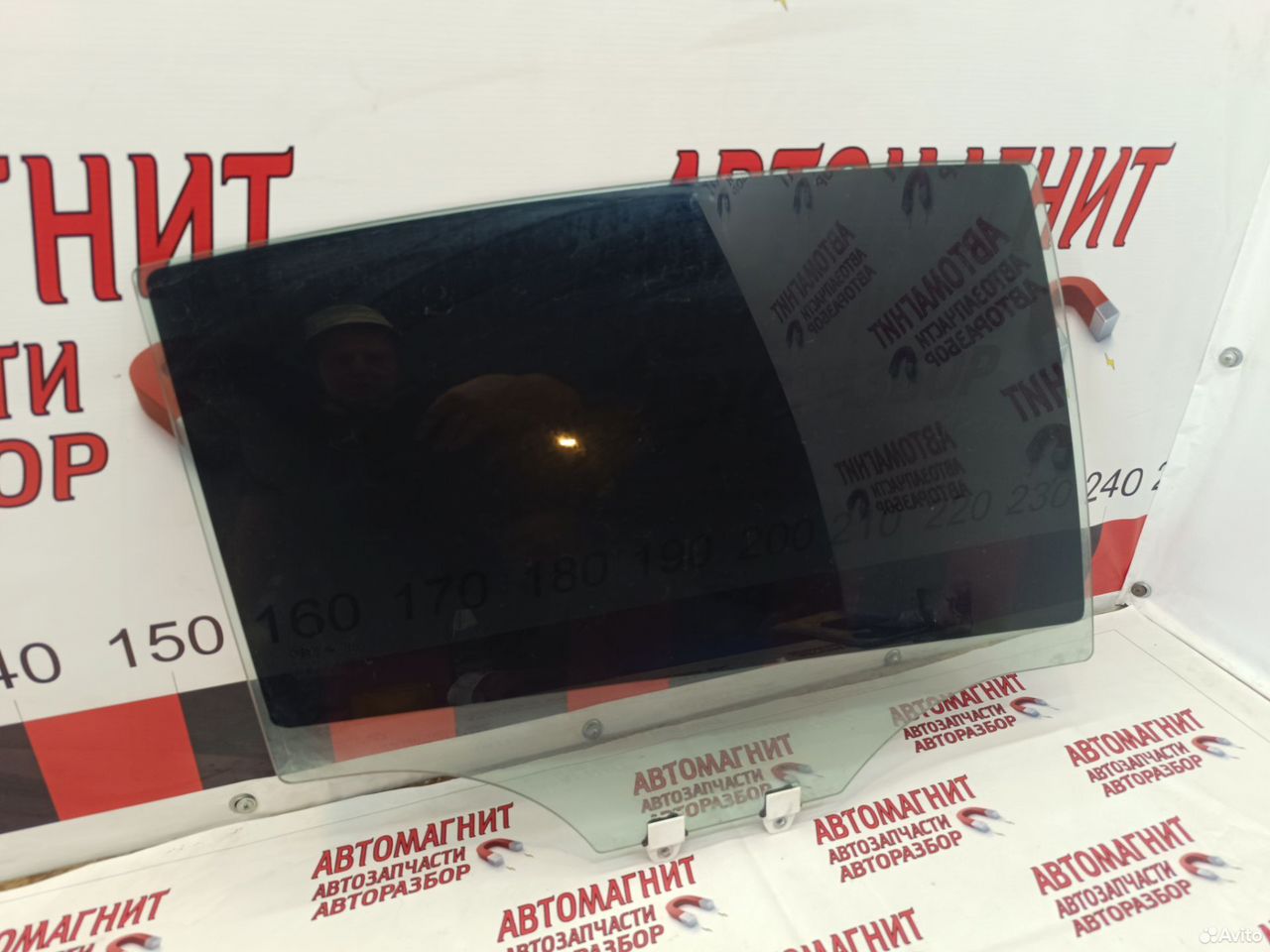 Стекло заднее правое Faw Bestune B70