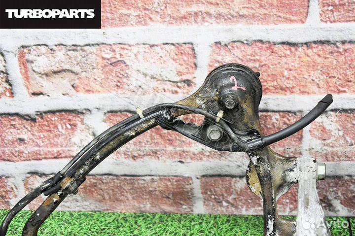 Рычаги верхние передние Toyota Grand Hiace KCH16