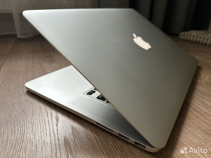 Apple MacBook pro 15 Retina