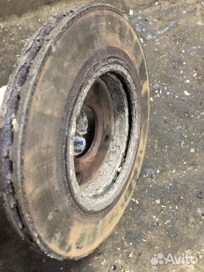 Передние тормозные диски Ford Focus 1