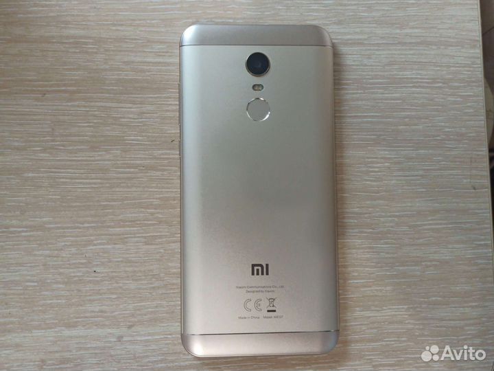 Телефон Xiaomi redmi 5 plus
