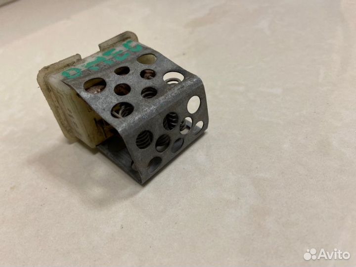 Резистор печки Opel Omega 25 X20XEV 1998