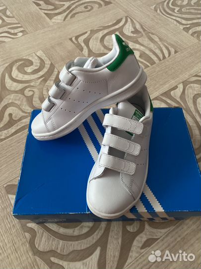 Кроссовки adidas