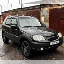 Chevrolet Niva 1.7 MT, 2016, 48 500 км, с пробегом, цена 940 000 руб.