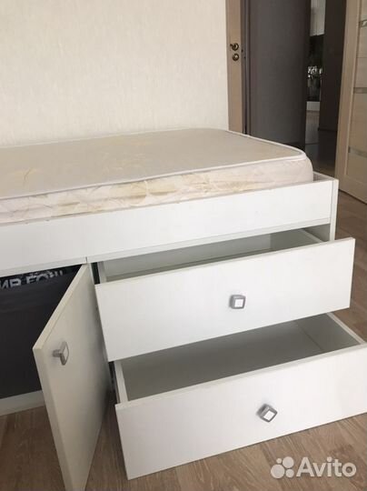 Детская кровать с ящиками