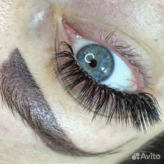 Наращивание ресниц,оформление бровей