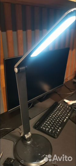 Лампа настольная