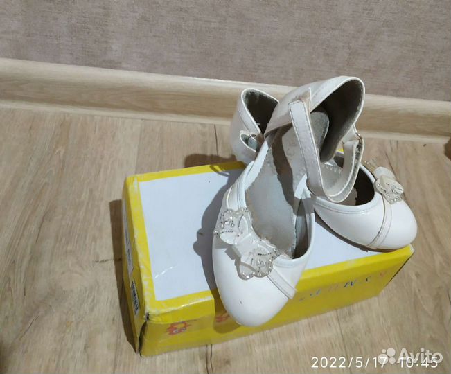 Туфли на девочку р.25