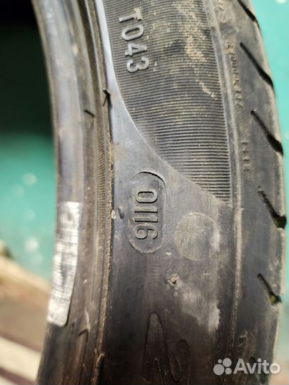 Pirelli P Zero 255/35 R19