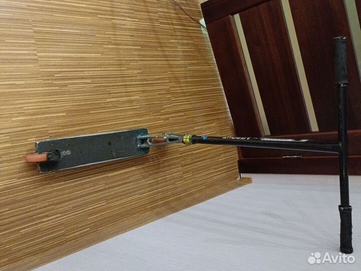 Самокат трюковой