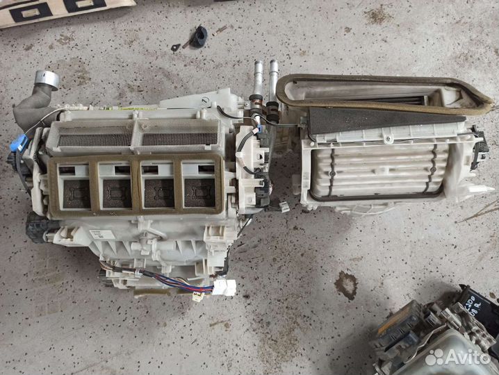 Корпус печки Lexus LX 570/LC 200