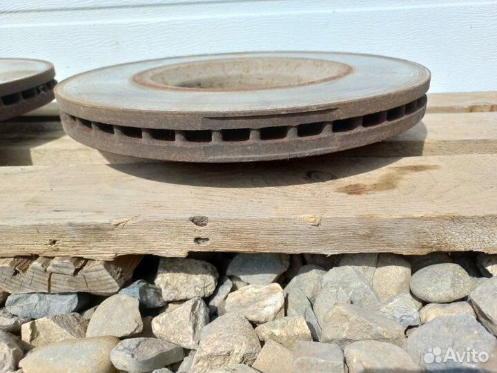 Диск тормозной передний Audi A6 C6 2.8 2010