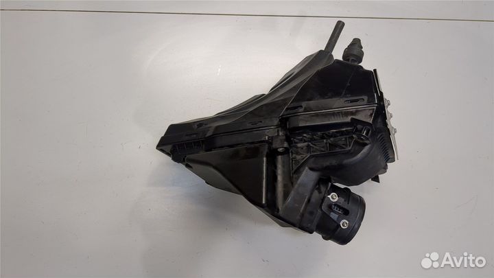 Корпус воздушного фильтра Audi A5, 2010