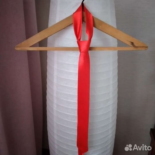 Галстук мужской шелковый красный