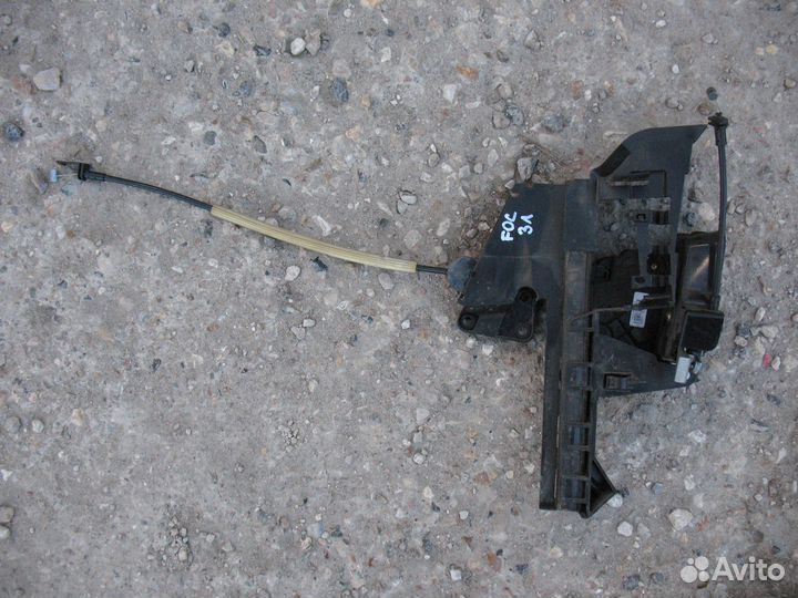 Замок задней двери седан Ford Focus 2