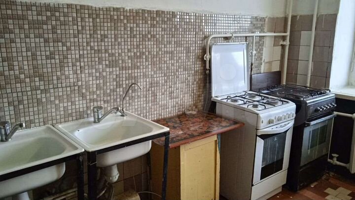 Комната 12,8 м² в 8-к., 6/9 эт.