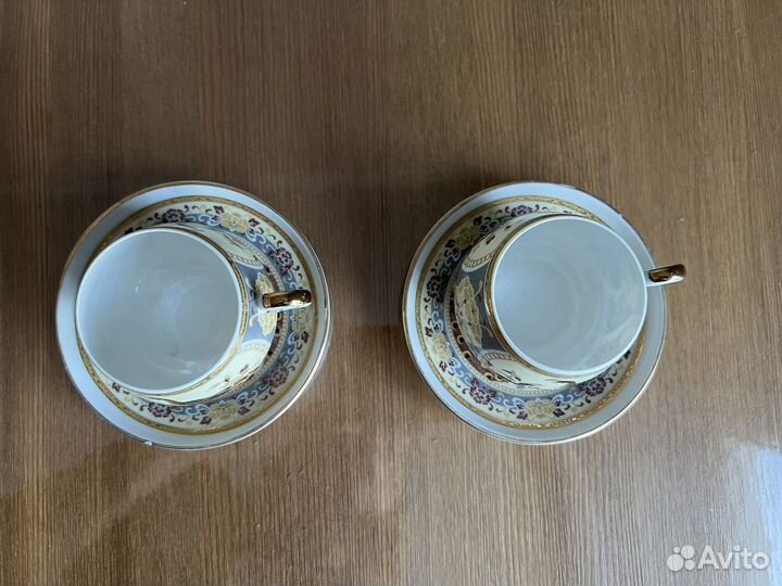 Кофейные пары Павлин на бежевом