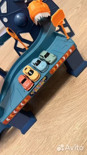 Авто Трек парковка «динозавры в космосе»