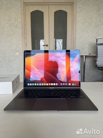 Macbook air 13 2020 i3