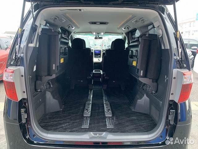 Toyota Alphard, 2011