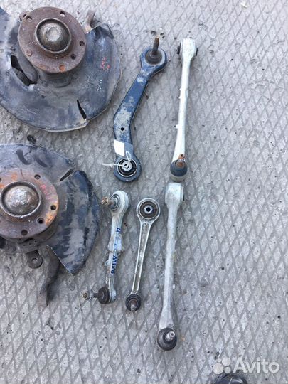 Поворотный кулак ступицы BMW Е38