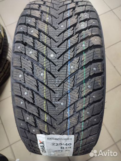Zmax Winternova Stud II 225/40 R18