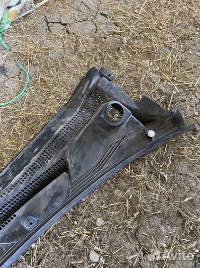 Жабо Nissan Almera