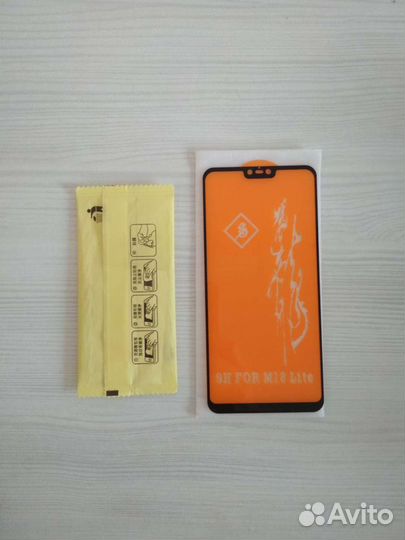 Чехол и стекло на Xiaomi Mi 8 Light